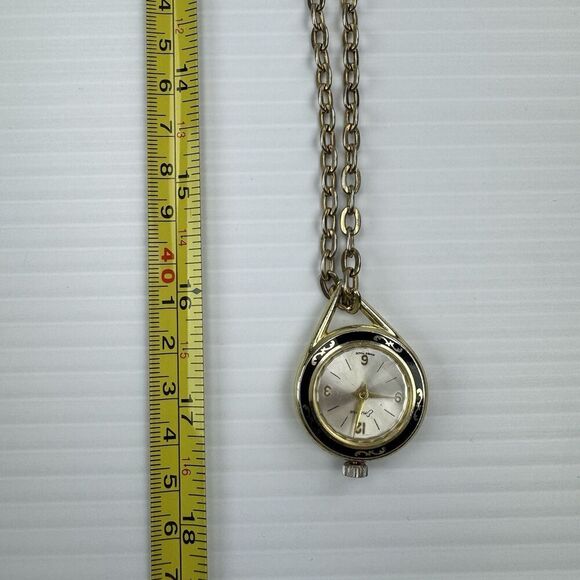 Vintage Endura Pendant Watch Gold Tone With Necklace UNTESTED - Picture 8 of 9